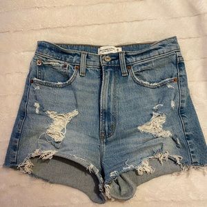 Abercrombie high rise mom jeans short